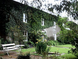 Cullintra House - Experience Country Living